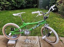 2000 GT PRO PERFORMER USA Green Old School BMX Bike Freestyler Flatland Mid