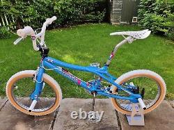 2000 GT PRO PERFORMER USA Old School BMX Bike Bicycle Retro Freestyler Mid skool