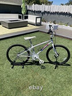 GT 24 cruiser Bmx Bike W Old School 1987 Gt Performer Decals