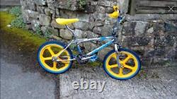 GT/DYNO ZONE 1997 Old School BMX bike. Chrome frame/Yellow Skyways/Blue Decals