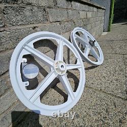 Genuine Old School Bmx Raleigh Burner 20 Raleigh Mag Wheels White Vektar