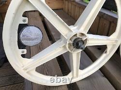 Genuine Old School Bmx Raleigh Burner 20 Survivor Raleigh Mag Wheels White