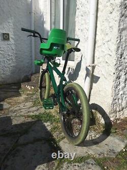 Mongoose bmx with child seat, mid new old school. One off opportunity. Very cool