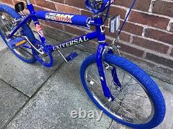 OLD SCHOOL BMX 1980s ORIGINAL CLASSIC UNIVERSAL SUPER TRACKER BMX BIKE