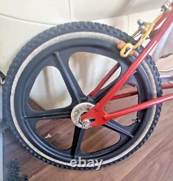 Old School BMX. 80s bmx, 1978/79 Redline Proline in stunning red, superb condtion