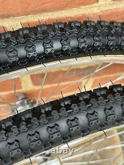 Old School BMX. Araya 24 X 1.75 Suzue Hubs Cheng Shin Tyres Nice! Cruiser 1980s