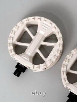 Old School BMX KKT Pedals WHITE 1/2 Freestyle Lollipop 80s