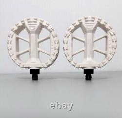 Old School BMX KKT Pedals WHITE 1/2 Freestyle Lollipop 80s