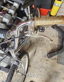 Sting-ray early 90s old school bmx bike