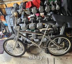 Sting-ray early 90s old school bmx bike