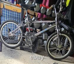 Sting-ray early 90s old school bmx bike