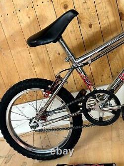 Universal' Piranha 1990 Old school BMX Bike with all Original Components