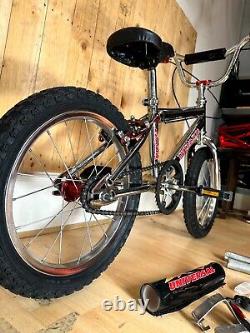 Universal' Piranha 1990 Old school BMX Bike with all Original Components