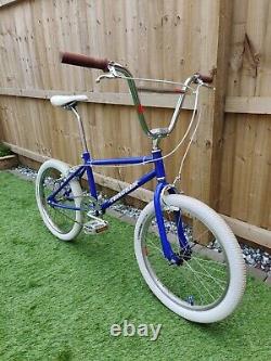 Universal Super tracker Resto mod, Old school BMX Bike