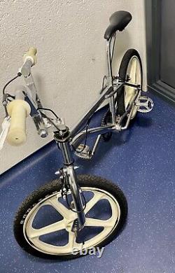 Ancienne école Universal Hammerhead, BMX BIKE avec Skyway Tuff Wheel 2 Mags