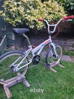 BMX Ammaco old school. Roues en alliage.