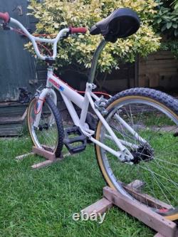 BMX Ammaco old school. Roues en alliage.