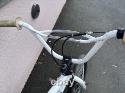 Mongoose Pro White BMX (Classique Old School)