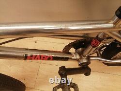 Projet de BMX rétro vintage Haro F-Series 1 de l'école ancienne du milieu en chrome