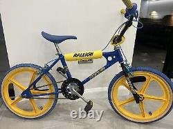 Raleigh Tuff Burner Mk1 1983 Vélo BMX Old School en parfait état (bleu & jaune)