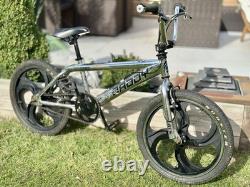 Rooster Big Daddy BMX + Roues Old School Chromées Mags Vélo Freestyle Classique Rooster Big Daddy BMX + Roues Old School Chromées Mags Vélo Freestyle Classique