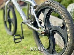 Rooster Big Daddy BMX + Roues Old School Chromées Mags Vélo Freestyle Classique Rooster Big Daddy BMX + Roues Old School Chromées Mags Vélo Freestyle Classique