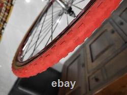 Superbes roues UKAI (Skinnies) 20x1 1/8 - Vieux BMX de l'école