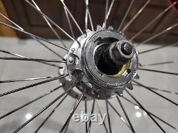 Superbes roues UKAI (Skinnies) 20x1 1/8 - Vieux BMX de l'école