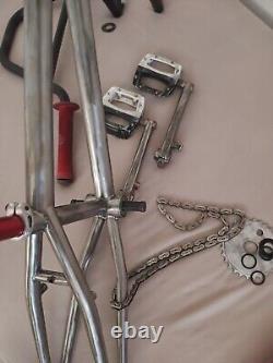 Vélo de BMX de l'ancienne école professionnel démonté et expédiable avec siège Pivotal et pneus Kenda
