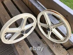 Véritable Vieux Bmx d'école Raleigh Burner 20 Survivant Roues Mag Raleigh Blanches