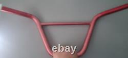 Vieux BMX. Rare guidon de course Inc rouge des années 80.
