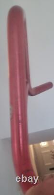 Vieux BMX. Rare guidon de course Inc rouge des années 80.