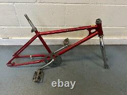 Vieux vélo BMX cadre Schwinn 36-36 Scrambler de 1979, similaire à Mongoose, Raleigh Burner